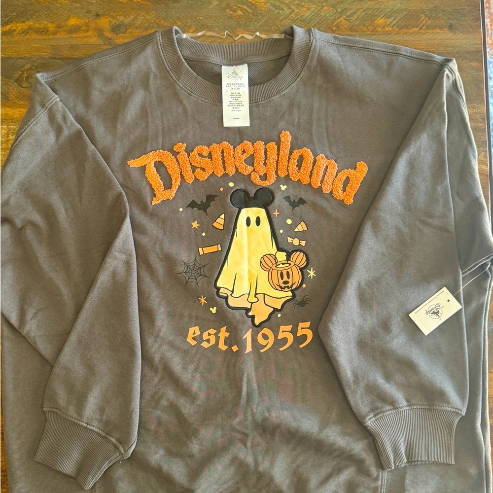 2024 Mickey Ghost crew sweatshirt Grey size Medium